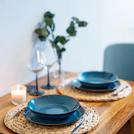 Nest, Cozy Modern